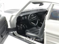 Ford Capri MK1 RS 2600 1970 white diecast model car 150089078 Minichamps 118
