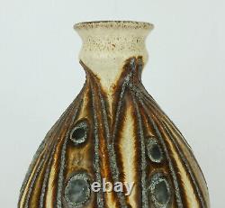 Mid century VASE bay keramik model 610 25 fat lava circle and wave pattern beige