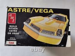 Pontiac Astre / Chevy Vega Funny Car AMT T244 125
